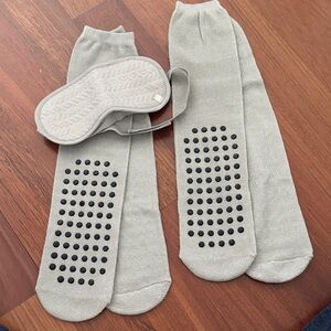 Non-Slip Gray Socks and Eye Mask Set